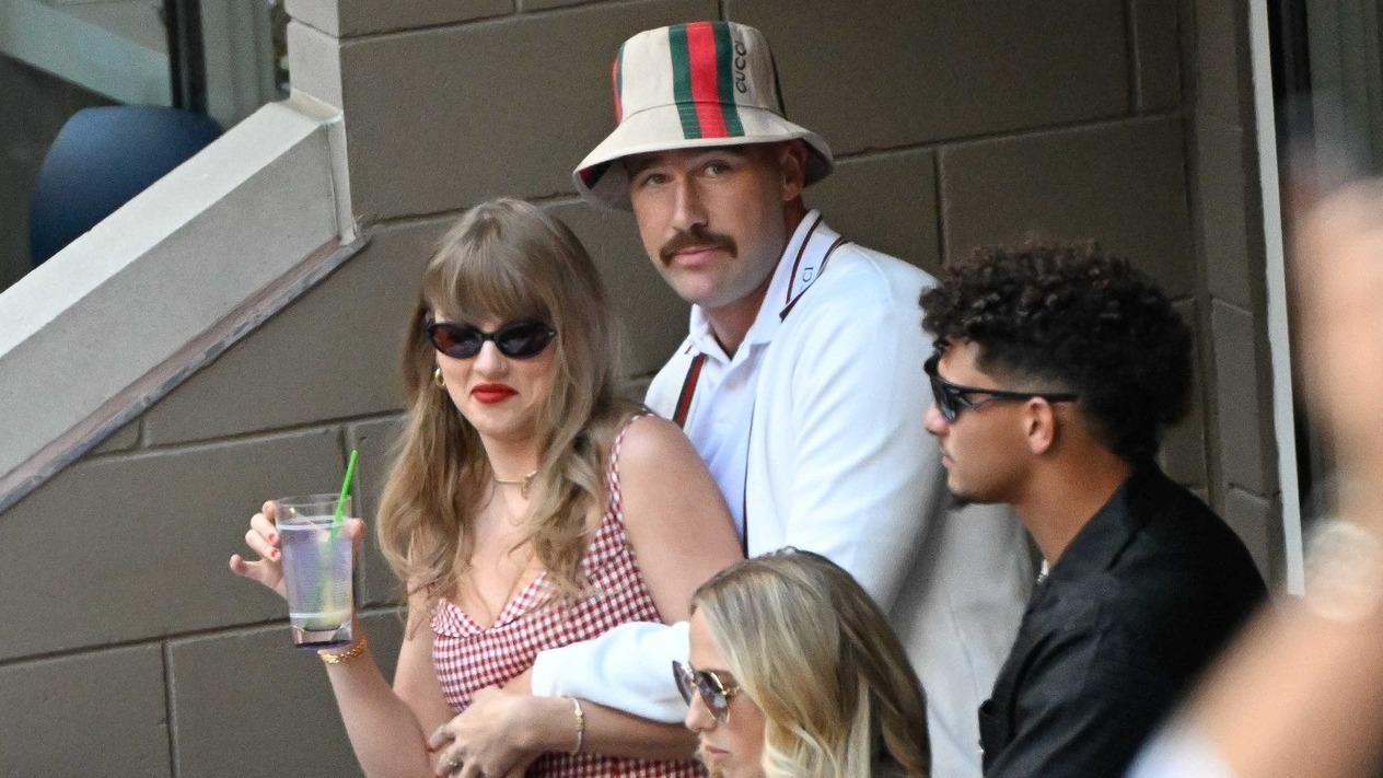 Taylor Swfit ve Travis Kelce nişanı etkisi: Formalarda yüzde 200, şarkılarda yüzde 400 artış