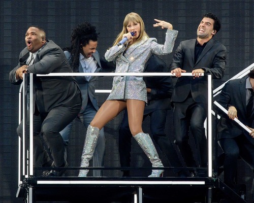Taylor Swift Oyuncak Hikayesi 5 şarkısıyla Oscar yarışına katılabilir