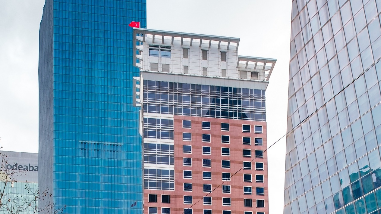 Tekfen Holding’de iki kurucu aile hisselerini sattı