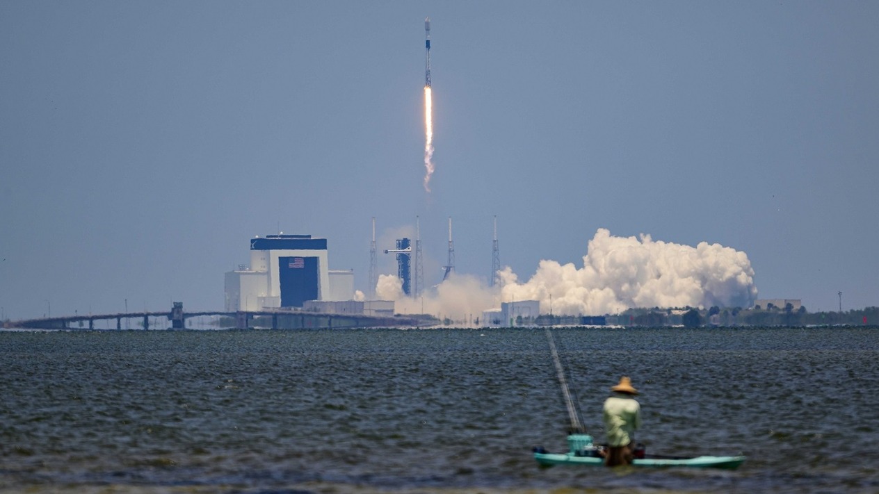Teknoloji milyarderleri neden uzayda veri merkezleri olması için yatırım yapıyor?