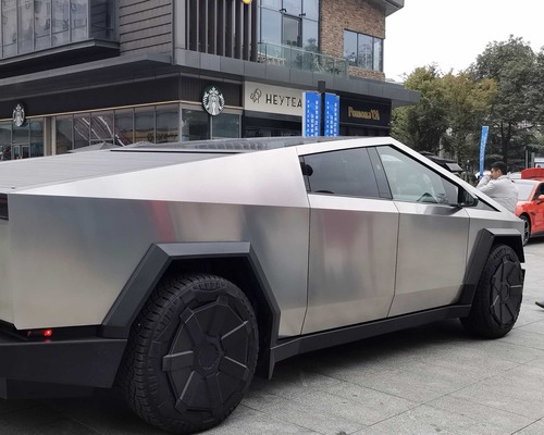 Tesla ABD'de Cybertruck modellerini geri çağırıyor