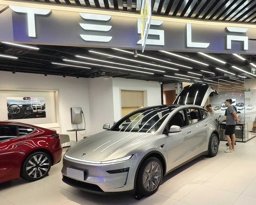 Tesla araç kiralama işine girdi