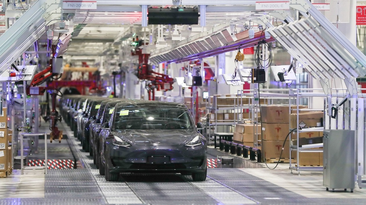 Tesla daha uygun fiyatları modellerini duyurdu