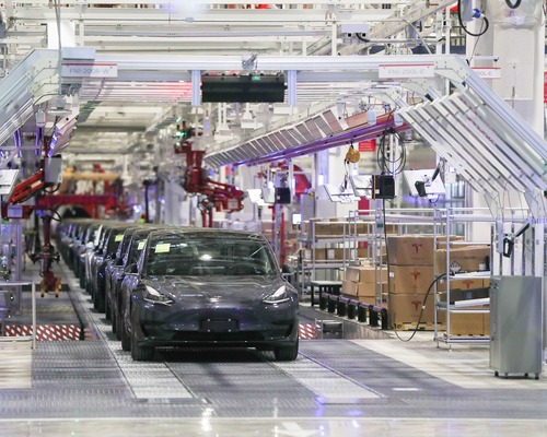 Tesla daha uygun fiyatları modellerini duyurdu