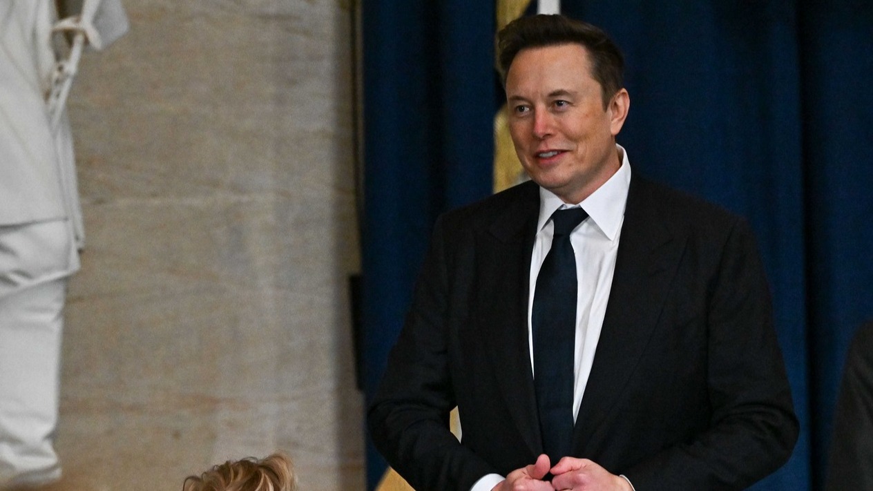 Tesla Elon Musk’ın 1 trilyon dolarlık maaş paketini onayladı