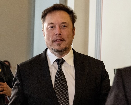 Tesla hisseleri yüzde 8 düştü, Elon Musk 15 milyar dolar kaybetti