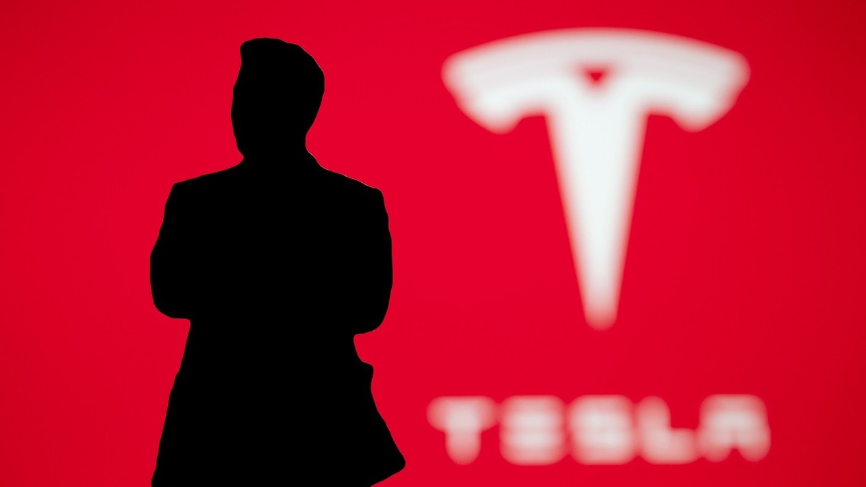 Tesla Musk’ın iddia ettiği gibi yapay zeka lideri olabilir mi?