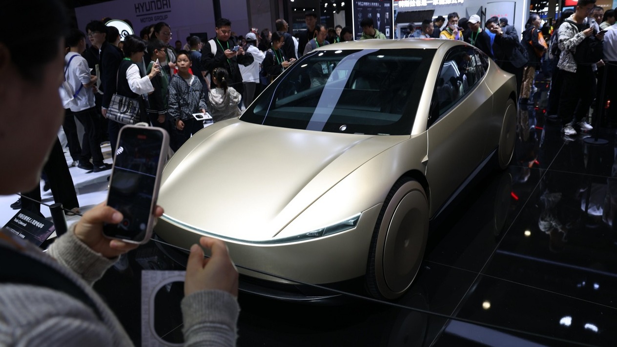 Tesla’nın gelecek planı: Direksiyonsuz otomobil