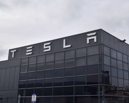 Tesla’nın geliri arttı ama kar beklentilerin altında kaldı