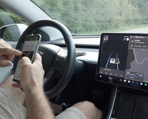 Tesla’nın otonom sürüş moduna soruşturma