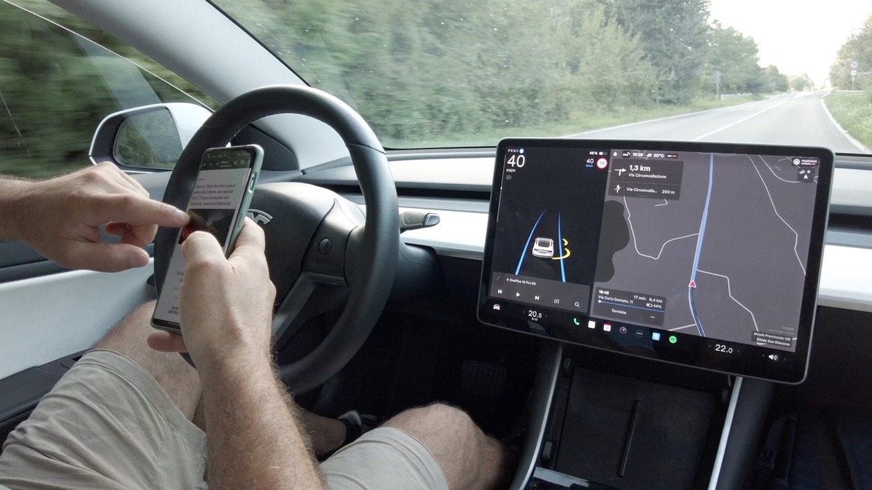 Tesla’nın tam otonom sürüş yazılımı testlerde başarısız