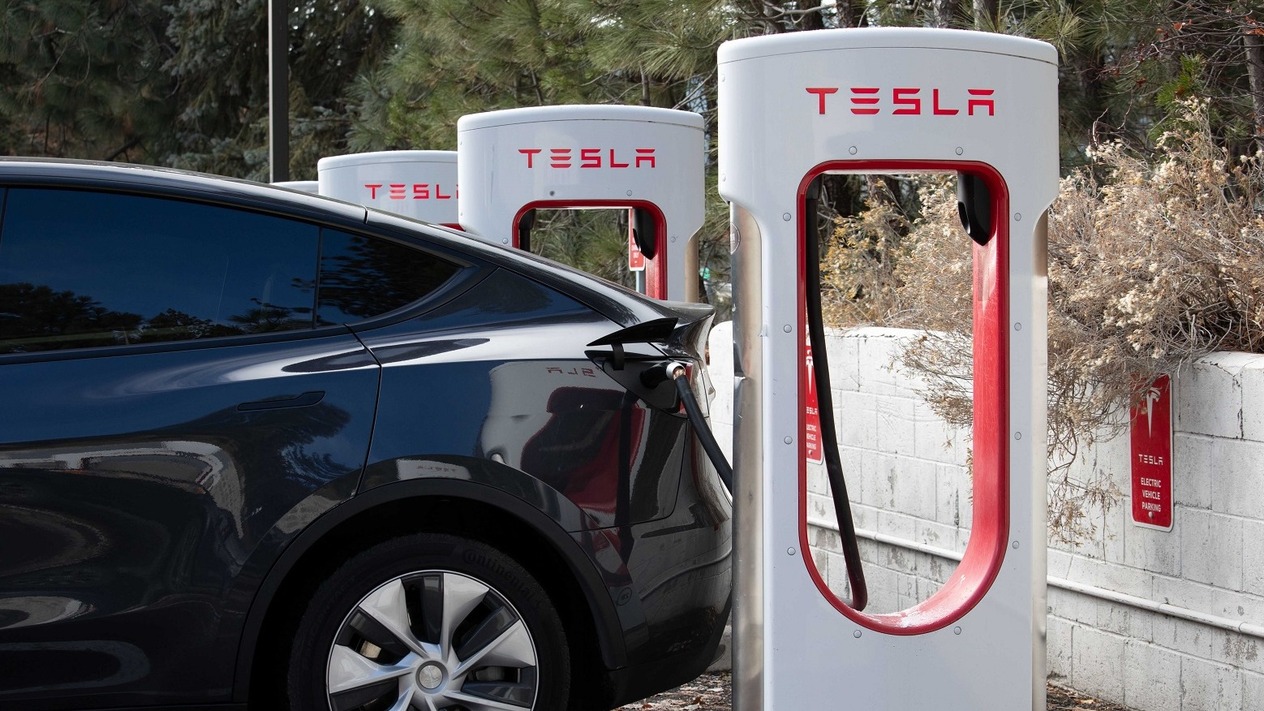 Tesla robotaksilerini 12 Haziran’da kullanıma sunmayı planlıyor