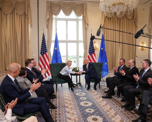 Ticaret anlaşmasıyla denge arayışı: Avrupa Trump’a karşı riskleri minimize ediyor