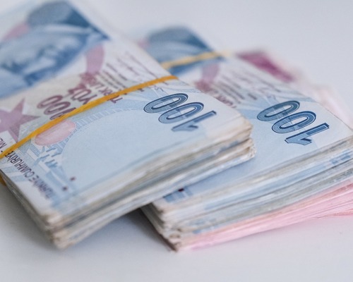 Ticari kredilerde yeniden hızlanma