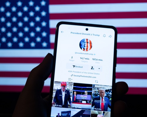  TikTok, ABD'de daha önce kaldırıldığı Google Play Store ve App Store'a geri döndü