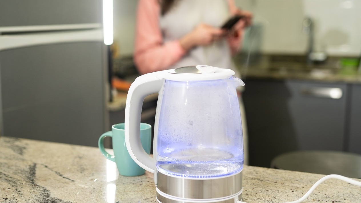 TikTok’un yeni gözde içeceği: Sıcak su