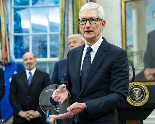 Tim Cook payını ikiye katladı: Nike hisseleri yükseldi