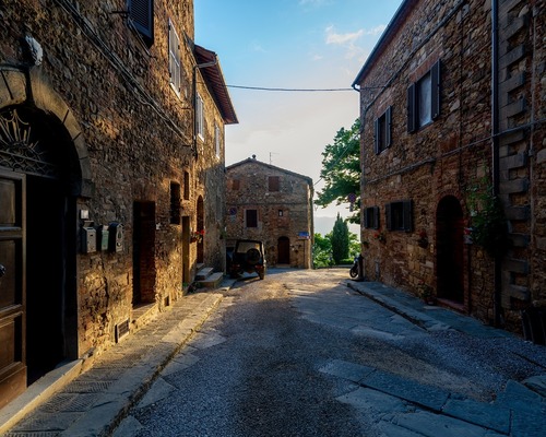 Toskana köyüne taşınanların kirasının yarısı ödenecek