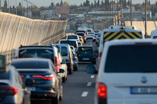 Trafiğe kayıtlı araç sayısı azaldı