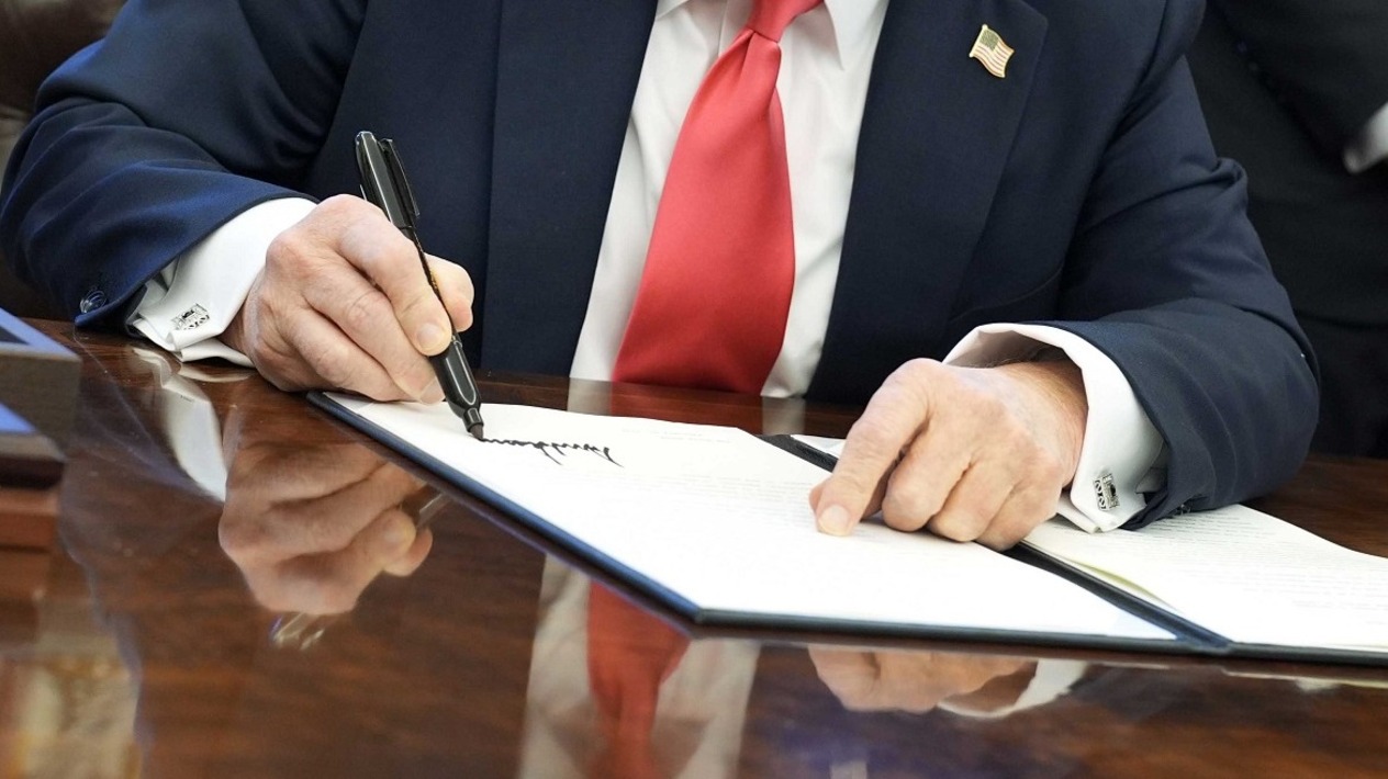 Trump AB'ye yüzde 25 gümrük vergisi getirecek