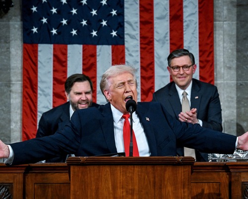 Trump ABD'nin Altın Çağı'nı ilan etti