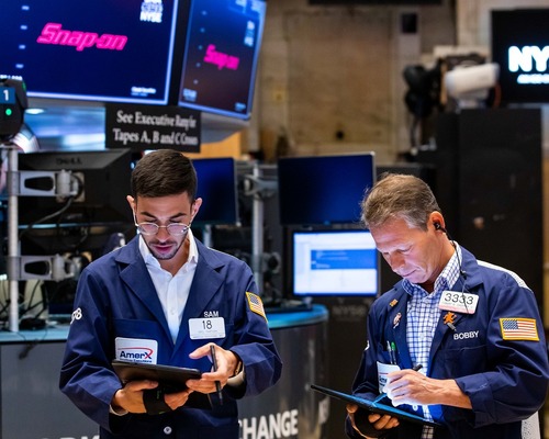  Trump bazı tarifeleri erteledi, hisse senetleri yükselişe geçti