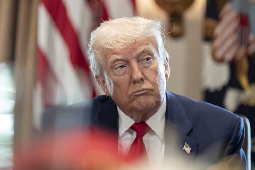 Trump ilaç fiyatlarını düşürecek kararnameyi imzalıyor