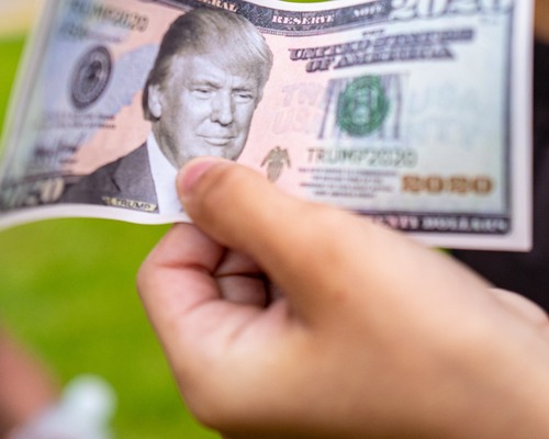 Trump'ın fotoğrafının yer alacağı banknot için yasa tasarısı verilecek