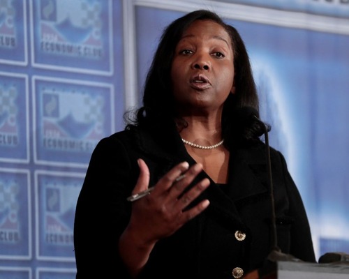 Trump'ın görevden aldığı Fed Yönetim Kurulu Üyesi Lisa Cook yasal mücadele başlatıyor