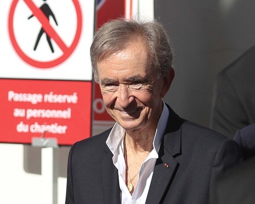 Trump’ın gümrük vergisi tehdidi Arnault’un servetini vurdu