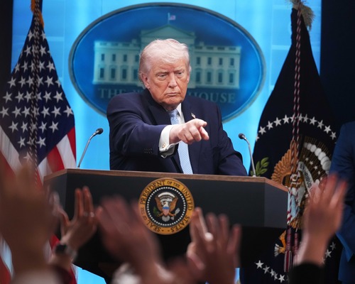 Trump’ın İran tehditleri neden savaş suçu endişelerini artırıyor?