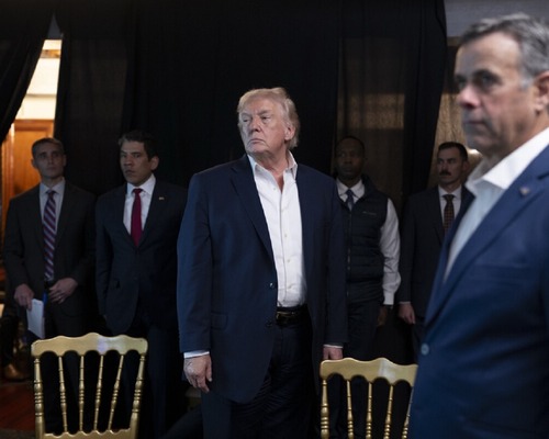 ABD'nin Venezuela saldırısı Trump'ın servetini nasıl etkiledi?