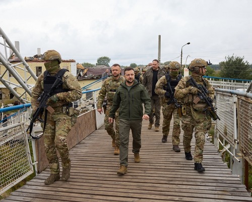 Trump'ın yaptıkları karşısında Zelenskiy’nin çok seçeneği yok