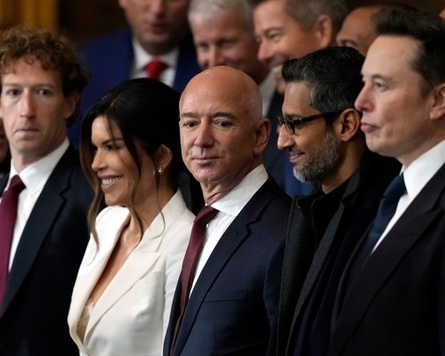 Trump'ın yemin törenine katılan milyarderler yaklaşık 209 milyar dolar kaybetti