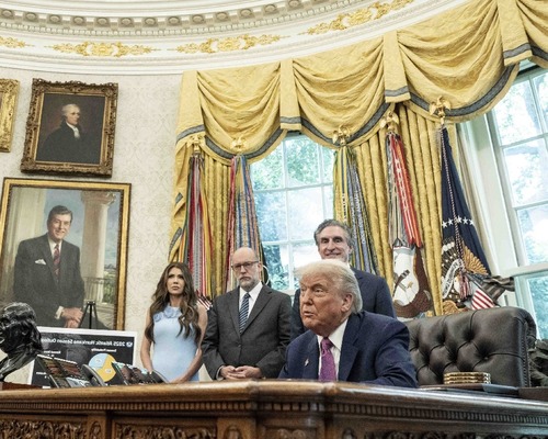 Trump İran’ı vurmaya nasıl karar verdi?