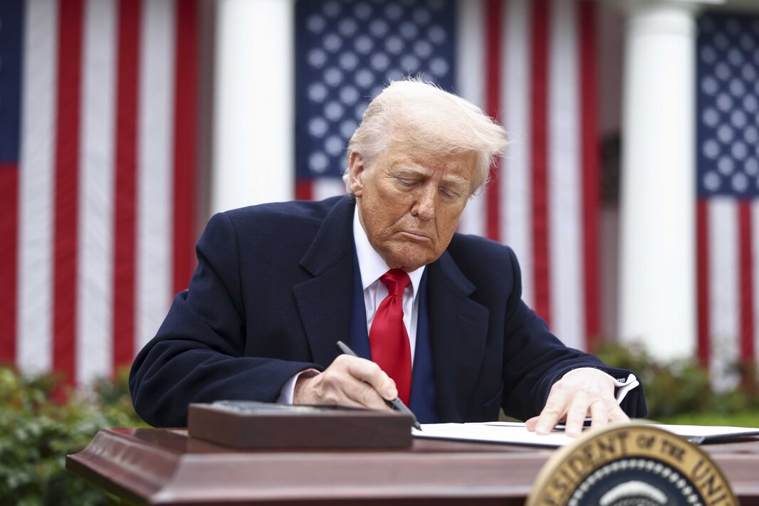 Trump otomobil tarifelerini artırmayı düşünüyor