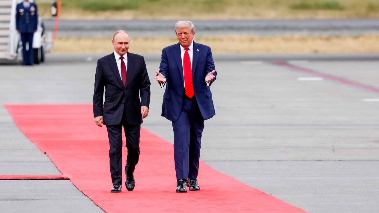 Trump-Putin zirvesine dair belgeler otelde mi unutuldu?
