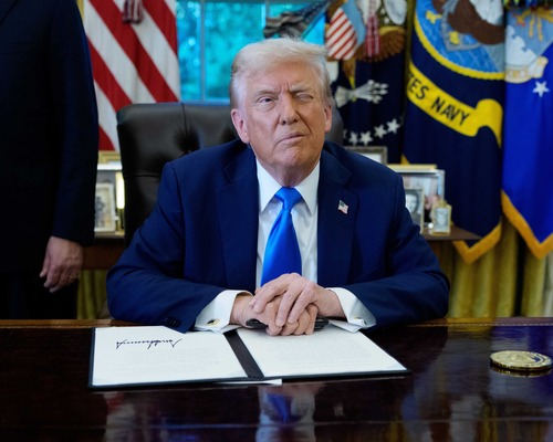 Trump’tan H-1B vizelerine 100 bin dolarlık ek ücret önerisi