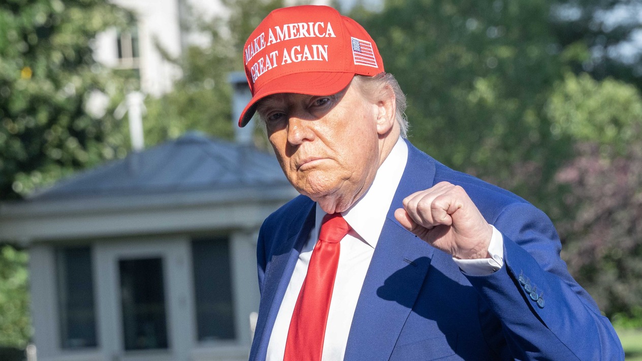 Trump'tan İran'da rejim değişikliği mesajı