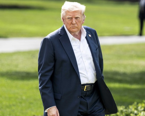 Trump'tan Rusya'ya tarife tehdidi