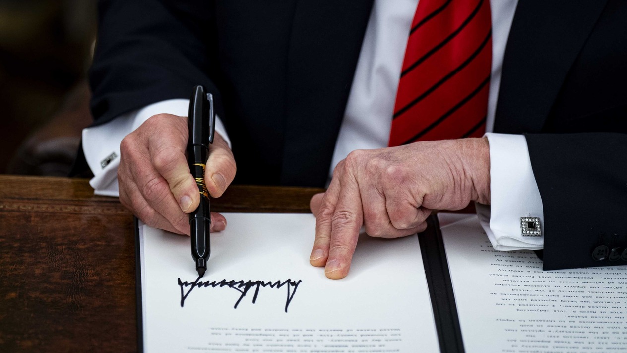 Trump’tan yeni vergi hamlesi: Otomobil, ilaç ve yarı iletkenlere yüksek tarifeler geliyor