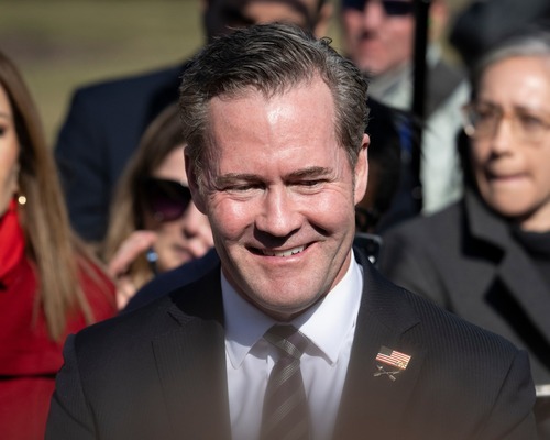 Trump ulusal güvenlik danışmanı Mike Waltz’ı görevden aldı