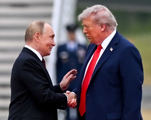 Trump, Zelenskiy ve Avrupalı liderlerle yaptığı görüşmeyi değerlendirdi