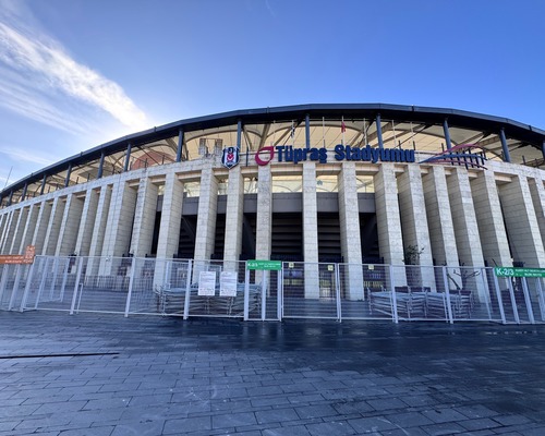 Tüpraş ve Beşiktaş stadyom sponsorluk anlaşmasını yeniledi