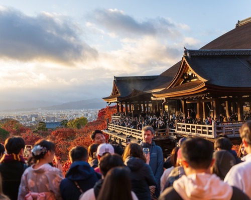 Turist akını Japonya’yı zorluyor