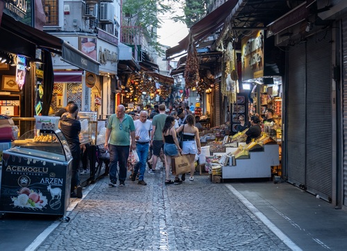 Türk-İş: Yoksulluk sınırı 92 bin TL’yi geçti
