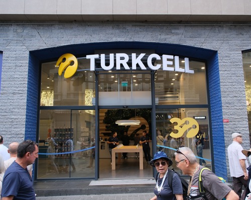 Turkcell’den üçüncü çeyrekte 5,4 milyar TL net kar