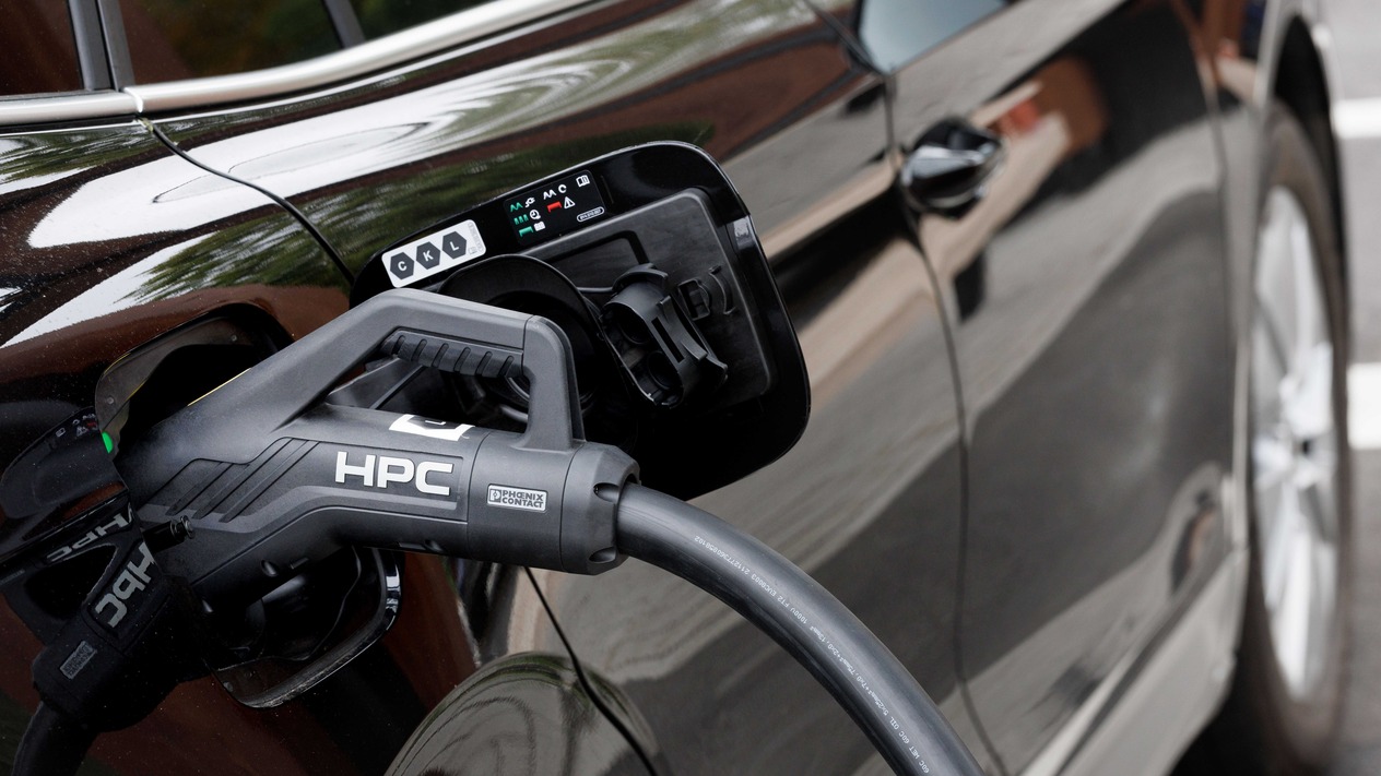 Türkiye'de elektrikli araç satışları 11 ayda ikiye katlandı