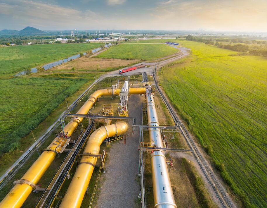 Türkiye'den geçen boru hatlarından taşınan petrol şubatta azaldı