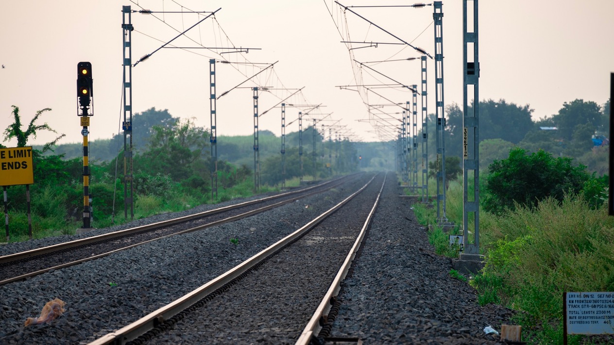 Türkiye-Nahçıvan demir yolu için 2,4 milyar euroluk finansman sağlandı